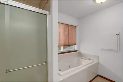 534 NE South Shore Rd, Portland, OR 97211 - Photo 23