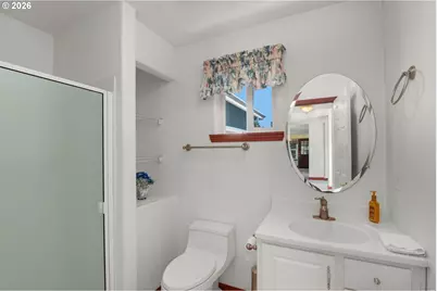 534 NE South Shore Rd, Portland, OR 97211 - Photo 17