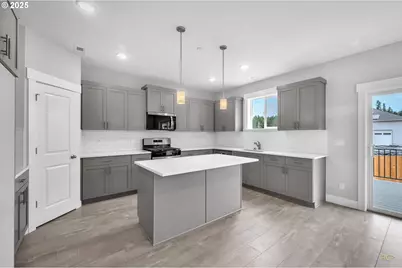 777 Riley Dr, Silverton, OR 97381 - Photo 7