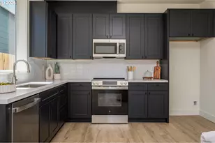 87 NE 78th Ave, Portland, OR 97213 - Photo 11