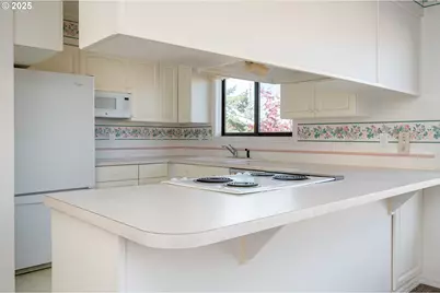 14950 NE Rose Pkwy, Portland, OR 97230 - Photo 7