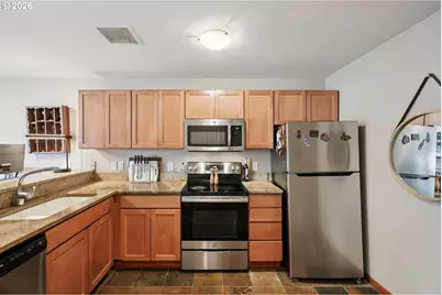 720 NW Naito Pkwy #D24, Portland, OR 97209 - Photo 9