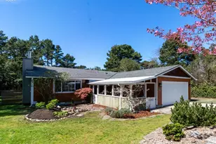 4726 Sea Breeze Ln, Florence, OR 97439 - Photo 3