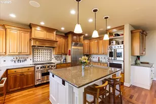 6643 NW Meridian Ridge Dr, Portland, OR 97210 - Photo 11