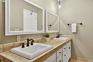 1433 SW Highland Rd, Portland, OR 97221 - Photo 25