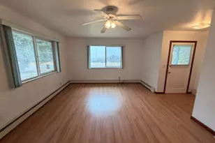 328 S Quincy Ave, Hines, OR 97738 - Photo 7