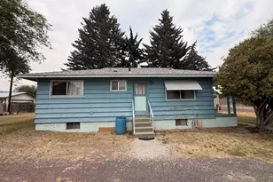 328 S Quincy Ave, Hines, OR 97738 - Photo 3