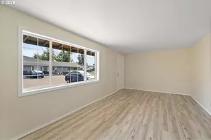 351 40th St, Springfield, OR 97478 - Photo 3