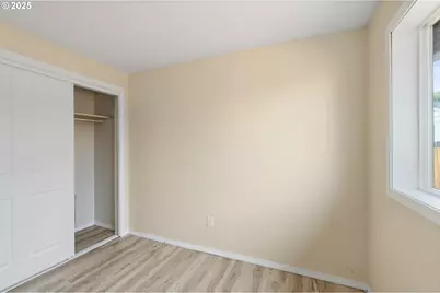 351 40th St, Springfield, OR 97478 - Photo 11