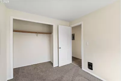 351 40th St, Springfield, OR 97478 - Photo 7