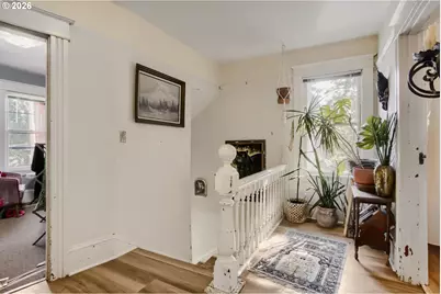 2124 NE Davis St, Portland, OR 97232 - Photo 7
