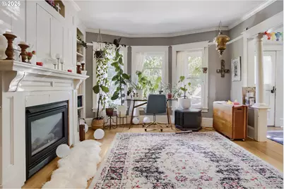2124 NE Davis St, Portland, OR 97232 - Photo 9