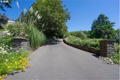 93867 Makai Ln, North Bend, OR 97459 - Photo 11