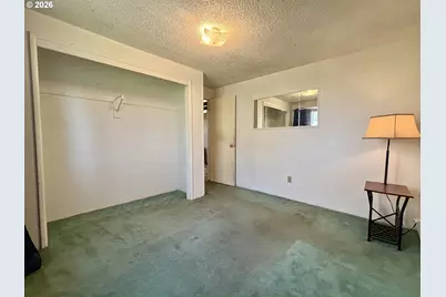 1860 W 12th Ave, Eugene, OR 97402 - Photo 7