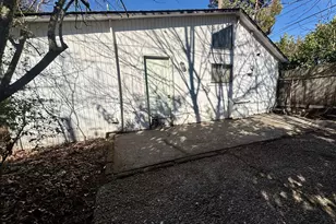 1860 W 12th Ave, Eugene, OR 97402 - Photo 15