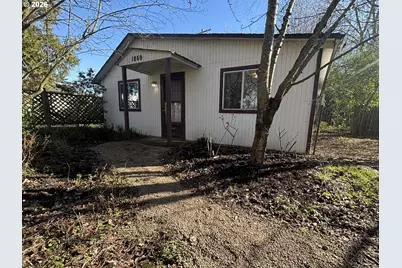 1860 W 12th Ave, Eugene, OR 97402 - Photo 3