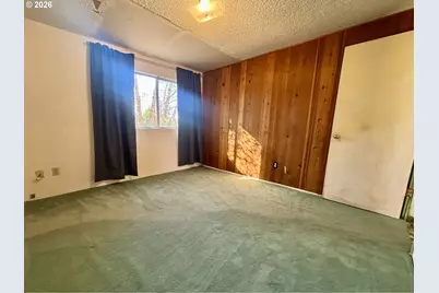 1860 W 12th Ave, Eugene, OR 97402 - Photo 9