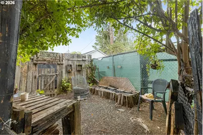 273 Eddy St, Sutherlin, OR 97479 - Photo 47