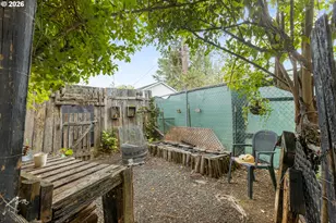 273 Eddy St, Sutherlin, OR 97479 - Photo 47