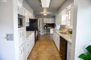 711 SE 101st Ave, Vancouver, WA 98664 - Photo 9