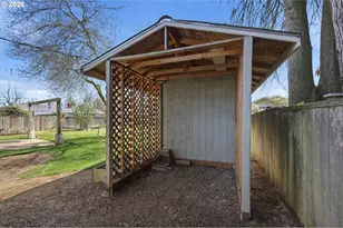 1789 Lawnridge Ave, Springfield, OR 97477 - Photo 41