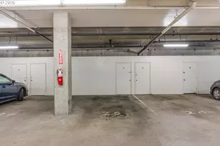 2245 SW Park Pl, Portland, OR 97205 - Photo 39