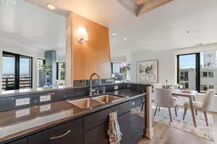 2245 SW Park Pl, Portland, OR 97205 - Photo 23