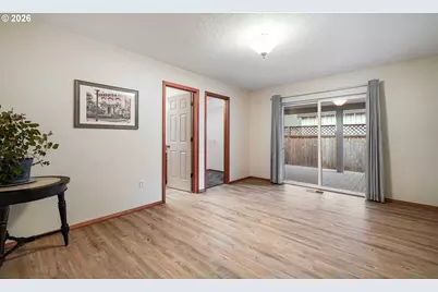 520 E Melody Ln, Newberg, OR 97132 - Photo 17
