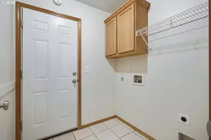 520 E Melody Ln, Newberg, OR 97132 - Photo 33