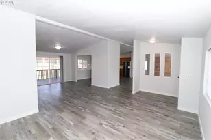 503 S 51st Pl, Springfield, OR 97478 - Photo 11