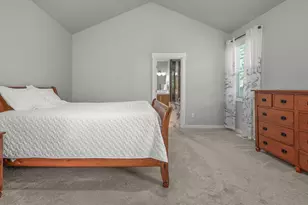 265 NE 36th Ct, Hillsboro, OR 97124 - Photo 17