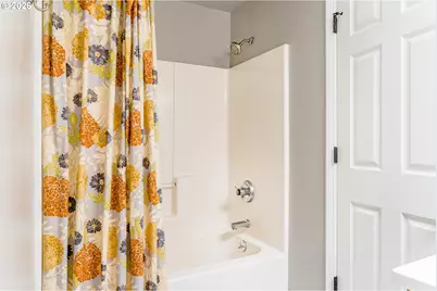 8832 SW 50th Ave, Portland, OR 97219 - Photo 13