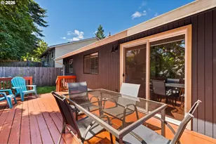 8832 SW 50th Ave, Portland, OR 97219 - Photo 21