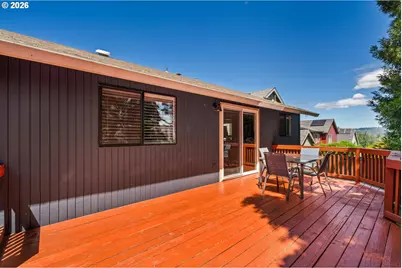 8832 SW 50th Ave, Portland, OR 97219 - Photo 25