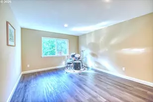 11719 NW Pinyon St, Portland, OR 97229 - Photo 9