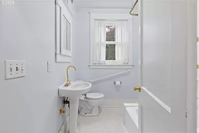 3560 NE Stanton St, Portland, OR 97212 - Photo 25