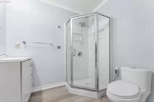 3220 SW 66th Ave, Portland, OR 97225 - Photo 37
