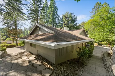 3220 SW 66th Ave, Portland, OR 97225 - Photo 45