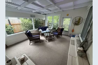 240 11th St, Florence, OR 97439 - Photo 35