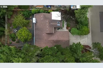 240 11th St, Florence, OR 97439 - Photo 7