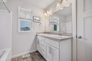 2021 Branch Creek Dr, Longview, WA 98632 - Photo 27