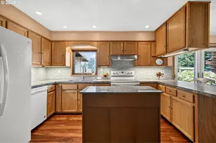 4460 Riordan Hill Dr, Hood River, OR 97031 - Photo 13