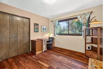 4460 Riordan Hill Dr, Hood River, OR 97031 - Photo 19