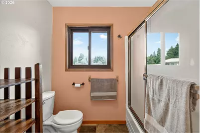 4460 Riordan Hill Dr, Hood River, OR 97031 - Photo 17