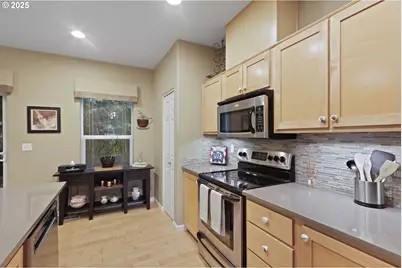 15095 SW Warbler Way #101, Beaverton, OR 97007 - Photo 13