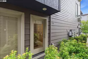 7518 N Burlington Ave, Portland, OR 97203 - Photo 3