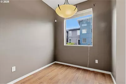 7518 N Burlington Ave, Portland, OR 97203 - Photo 11