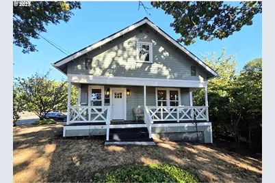 296 N 4th St, Saint Helens, OR 97051 - Photo 1