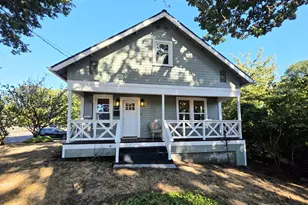 296 N 4th St, Saint Helens, OR 97051 - Photo 1