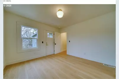 296 N 4th St, Saint Helens, OR 97051 - Photo 9